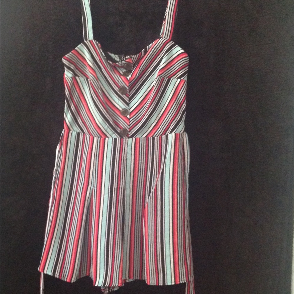 TRIXXI CLOSTHING COMPANY PANTS SIZE M /Romper New